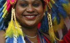 乌兰图雅B放大与普通版区别